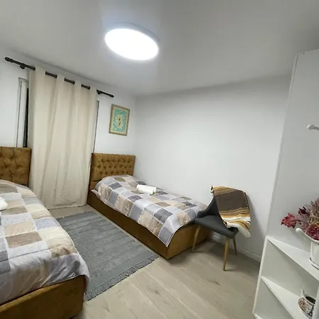 Boulevard Access * Tiran